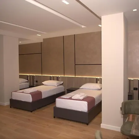 Hotel Monopol Peshkopi מלון Peshkopi