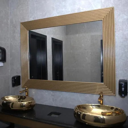 Hotel Monopol Peshkopi מלון